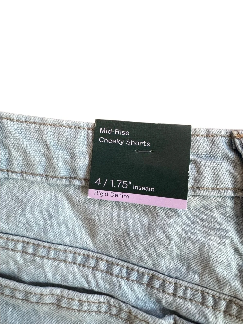 NWT Wild Fable Women's Mid Rise Cheeky Shorts in Light Wash Size 4